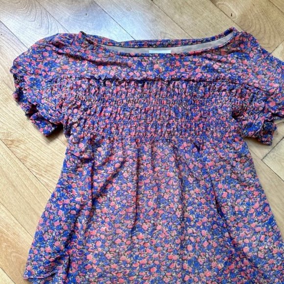 DELETTA NWOT ANTHROPOLOGIE WOMENS SMOCKED FLORAL TOP BLOUSE XS NEVER WORN - Picture 3 of 5